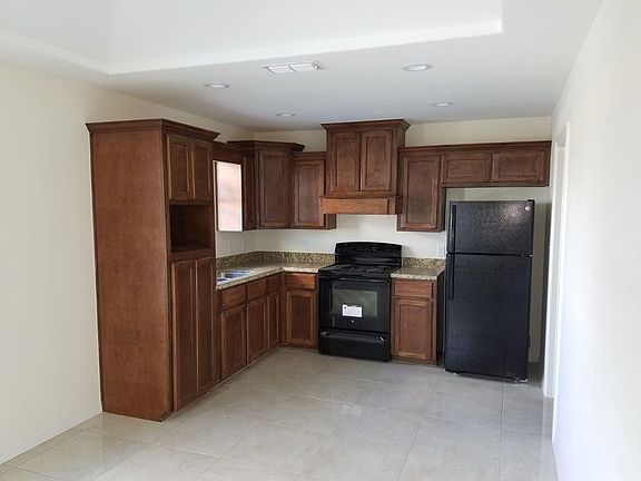 2nd image of 3405 Aurora Ln APT B