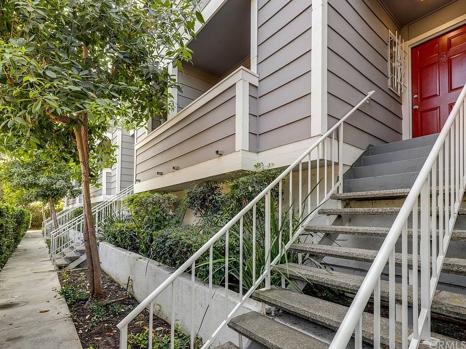 1st image of 13340 Burbank Blvd APT 3