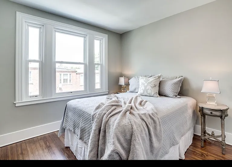 220 Adams St NE — Photo 20