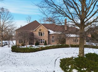 2155 S Villa Dr, Gibsonia, PA