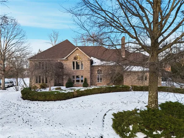 2155 S Villa Dr, Gibsonia, PA 15044