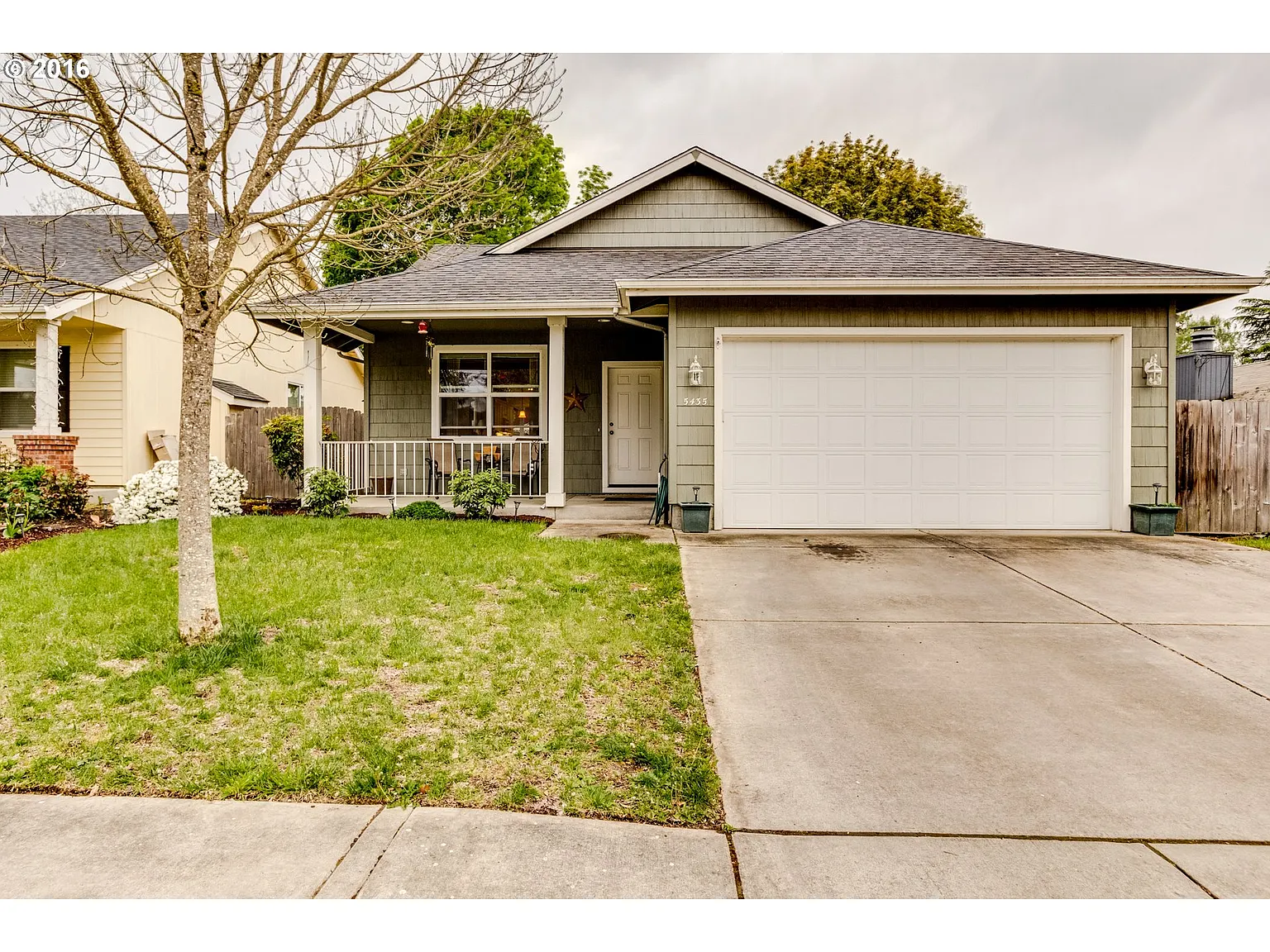 5435 E St photo 1