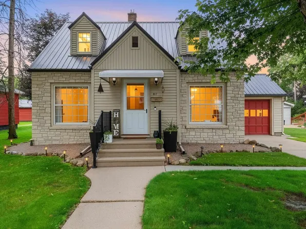 817 S Main St, Shawano, WI 54166