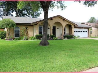 1909 Cimarron Trl, Hurst, TX 76054