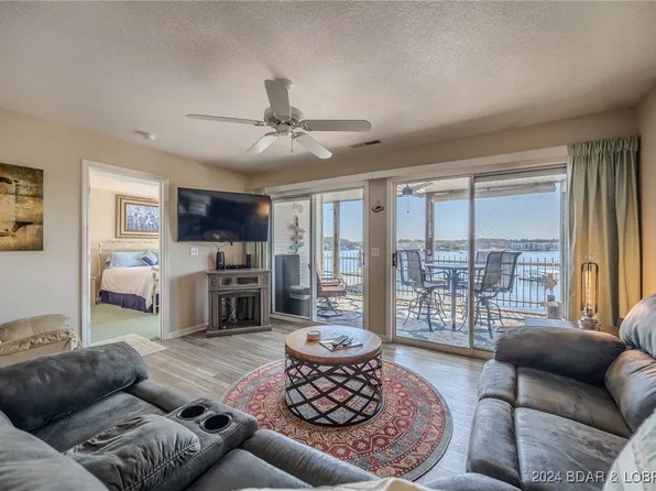 906 W Harbour Towne Dr #W906, Lake Ozark, MO 65049