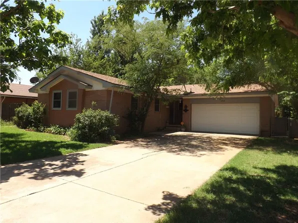 1216 Karen Dr, Altus, OK 73521