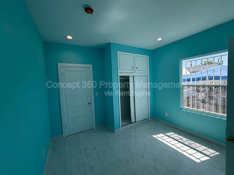 1124 Nadeau St — Photo 17
