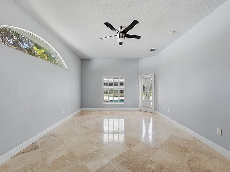 501 Manisha Pl — Photo 16