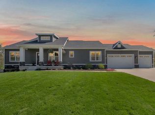 40 Calob Ct NE, Lowell, MI 49331