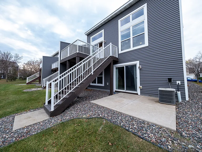 7096 Peony Ln N — Photo 19