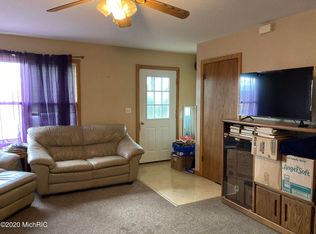 913 Indiana Ave, South Haven, MI