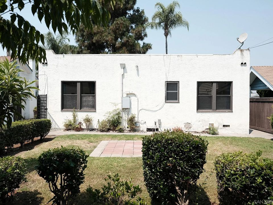 2nd image of 4757-59 Kensington Dr