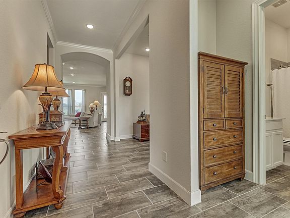 4th image of 132 Chestnut Bay