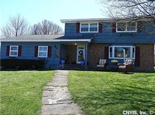 7642 Farmington Rd, Manlius, NY 13104