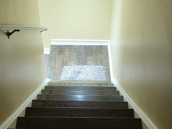 2nd image of 2 Netherway Cres