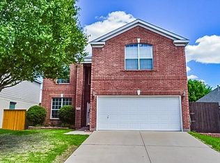 9904 Chadbourne Rd, Fort Worth, TX 76244