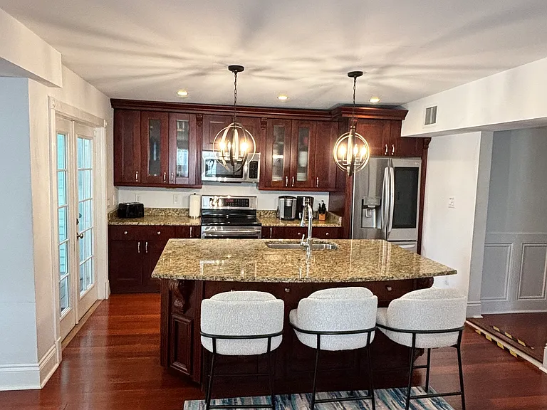 618 Whitehead St — Photo 3