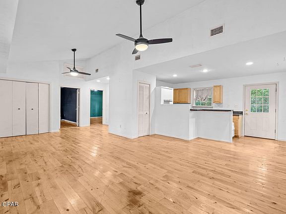 5th image of 24 Nikki Cir