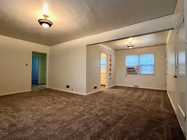 610 Washington St #4 — Photo 4