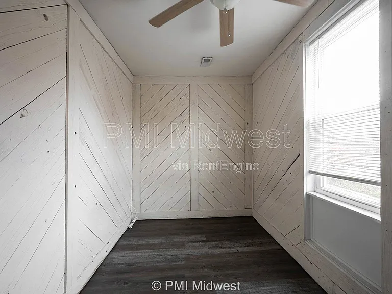 411.5 S East St — Photo 8