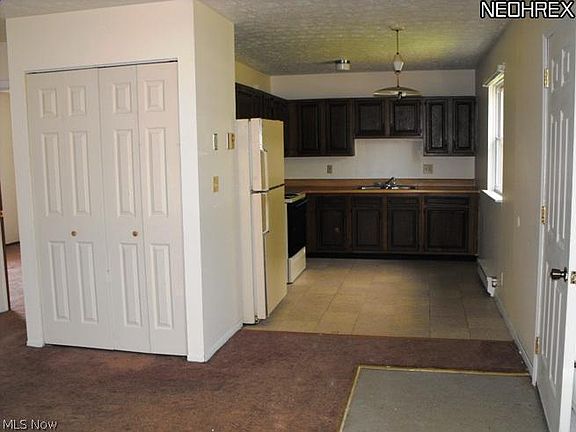 3rd image of 1533-1535 Benjamin Ct