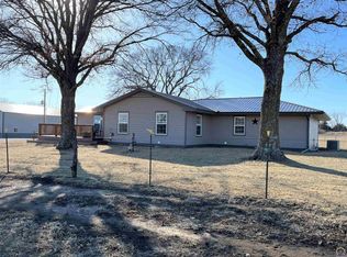 17193 S Shawnee Heights Rd, Overbrook, KS 66524