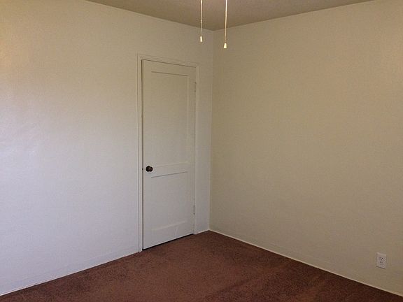 5th image of 755 W Hammond Ave