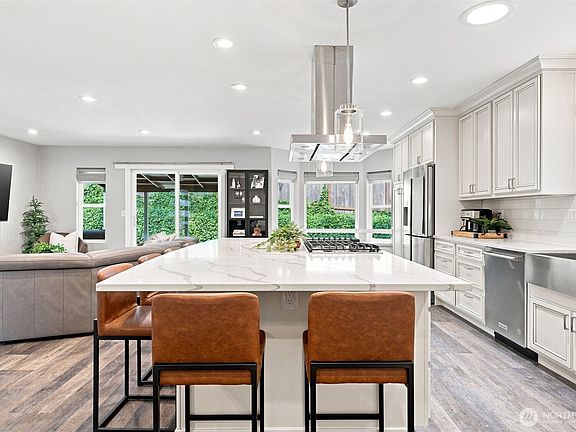 5th image of 4500 NW Scarlet Court