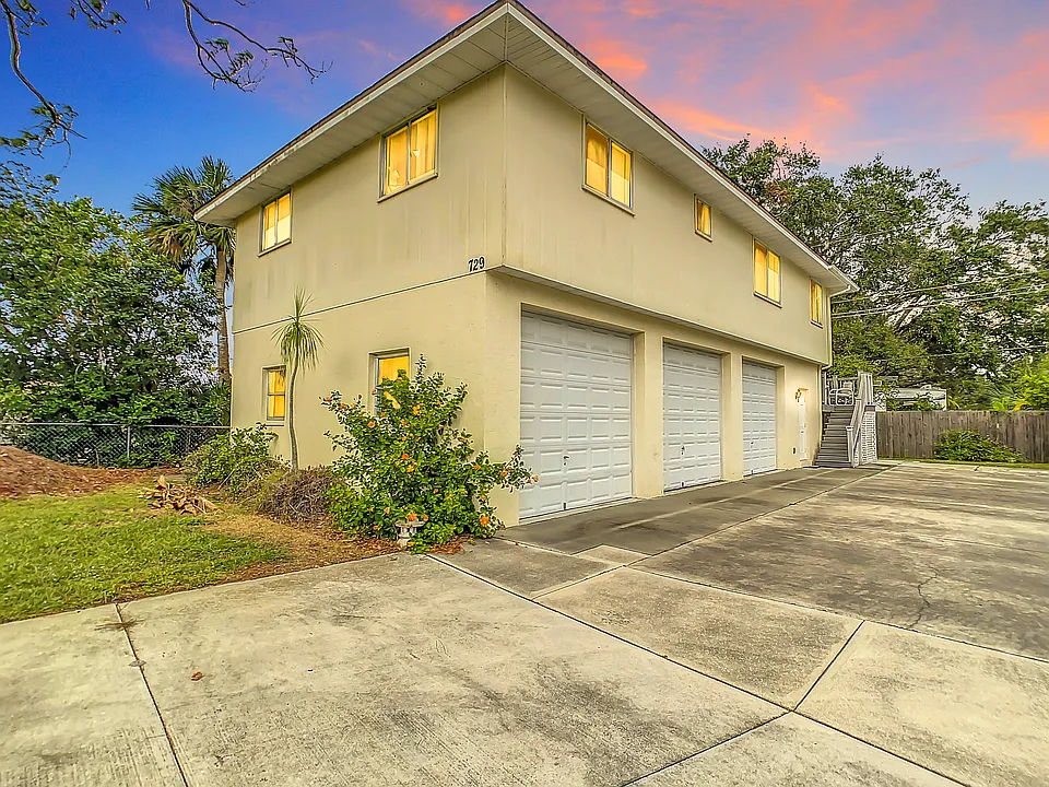 729 Myrtle Ave