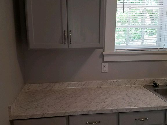 3rd image of 620 Prospect St #D