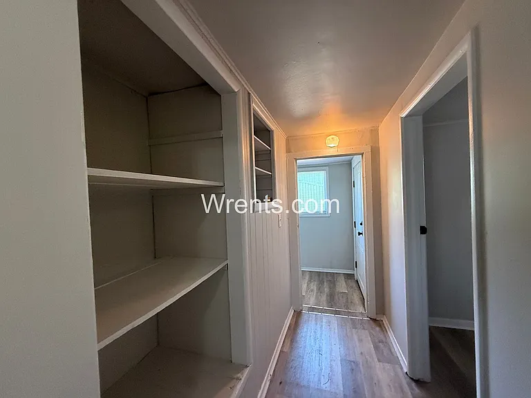 512 E Liberty Ave — Photo 10