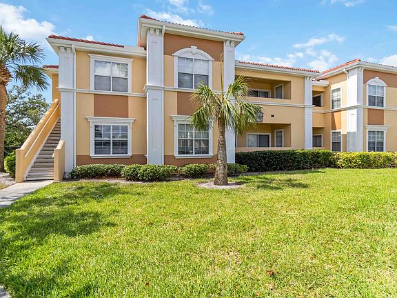 3rd image of 1010 Villagio Cir Unit 202