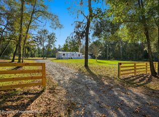 27080 Hiawatha Blvd, Brooksville, FL 34601