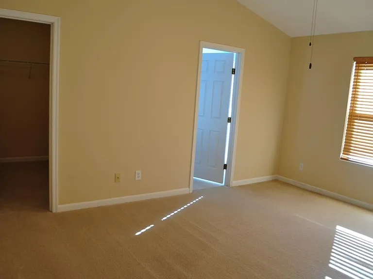 8053 Seabury Ct — Photo 5