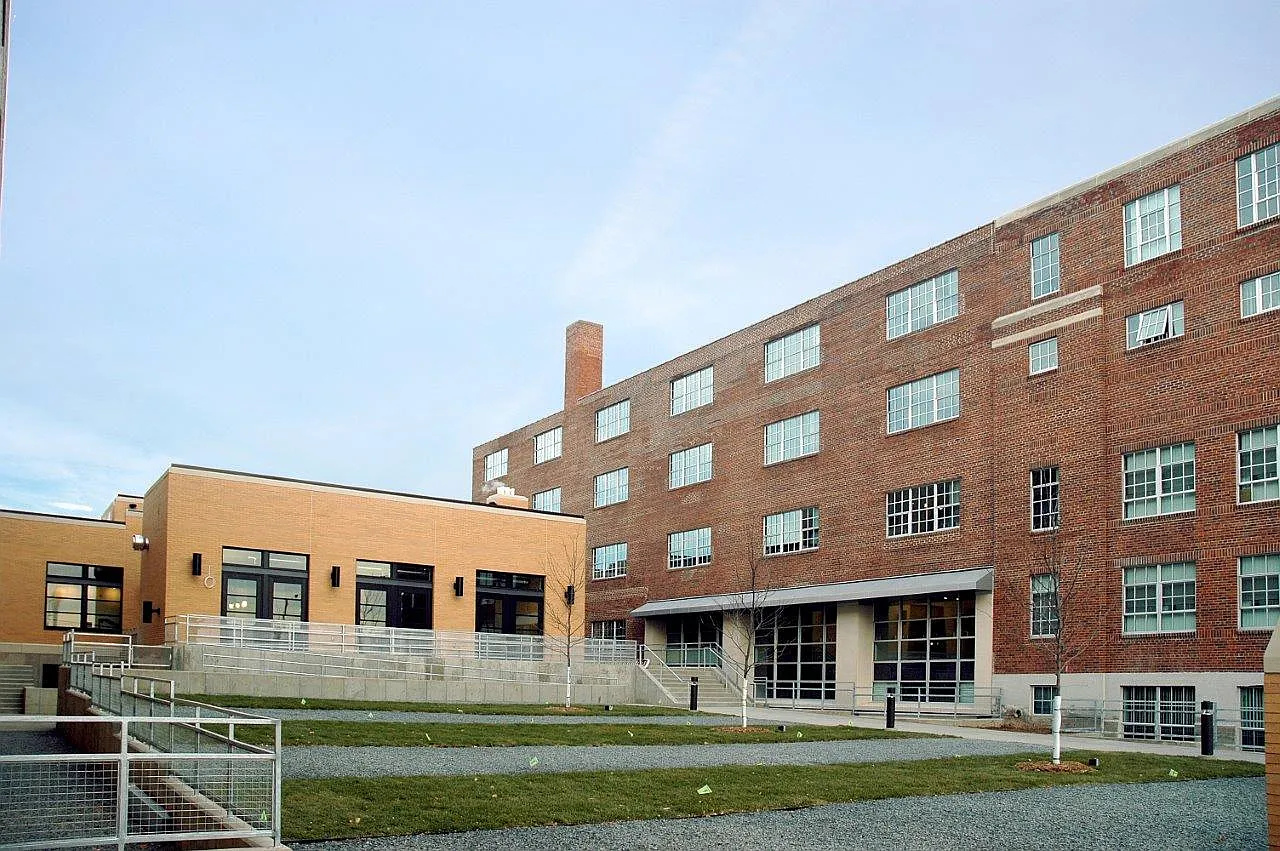 Carleton Artist Lofts — Photo 2