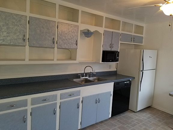 2nd image of 1709 Wilmoore Dr SE