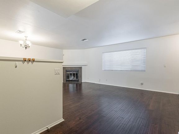 5th image of 163 N Parkwood Ave APT 4