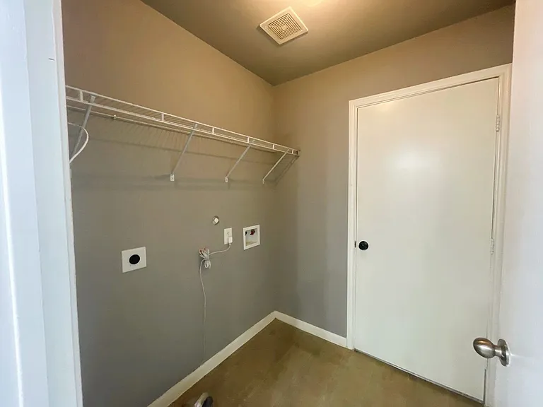 1410 Danby Heath Ln — Photo 18