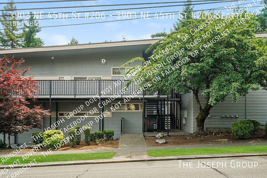 1st image of 3901 NE 45th St #49541F374