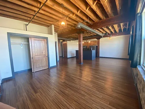 Floor plan 605