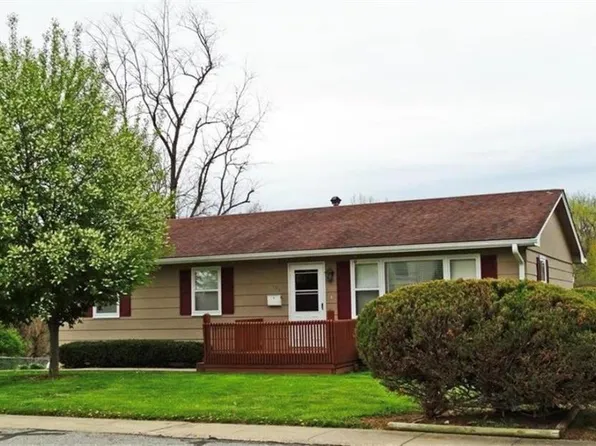 409 5th St, Weston, MO 64098