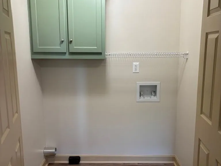 2942 Forest Park Dr — Photo 6