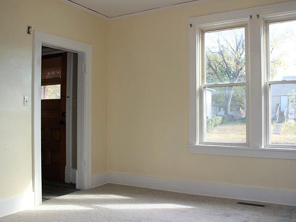 4th image of 1701 Ross St