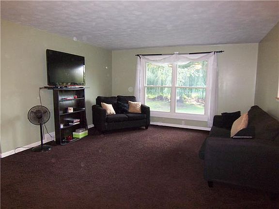 4th image of 399 North Ave