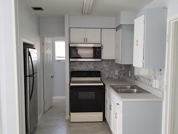 5th image of 4642 20th Ave S