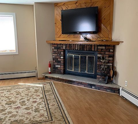 4th image of 106 Winham Ave #1