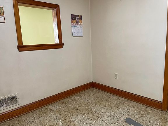 5th image of 518 Pine St