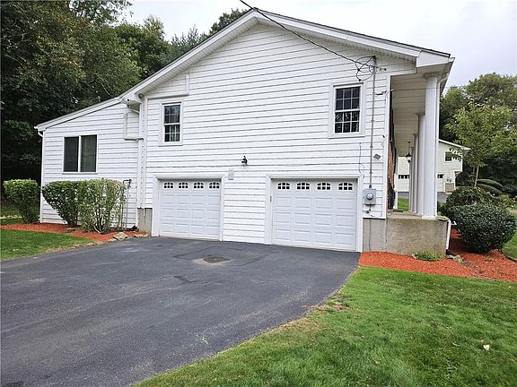 5th image of 86 Woodland St