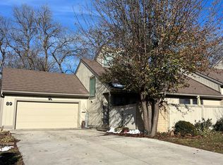 89 SW Pepper Tree Ln, Topeka, KS 66611