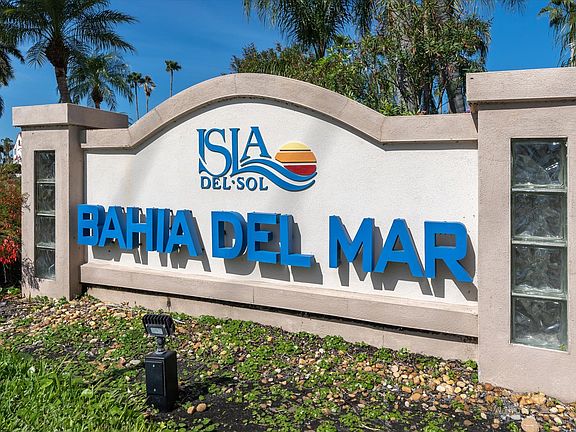 2nd image of 6000 Bahia Del Mar Cir APT 132